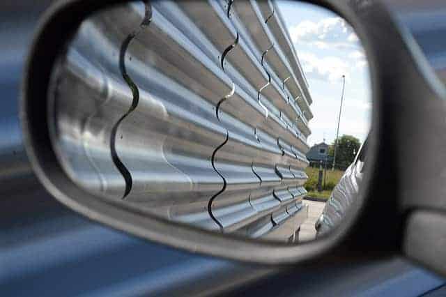 A side mirror.